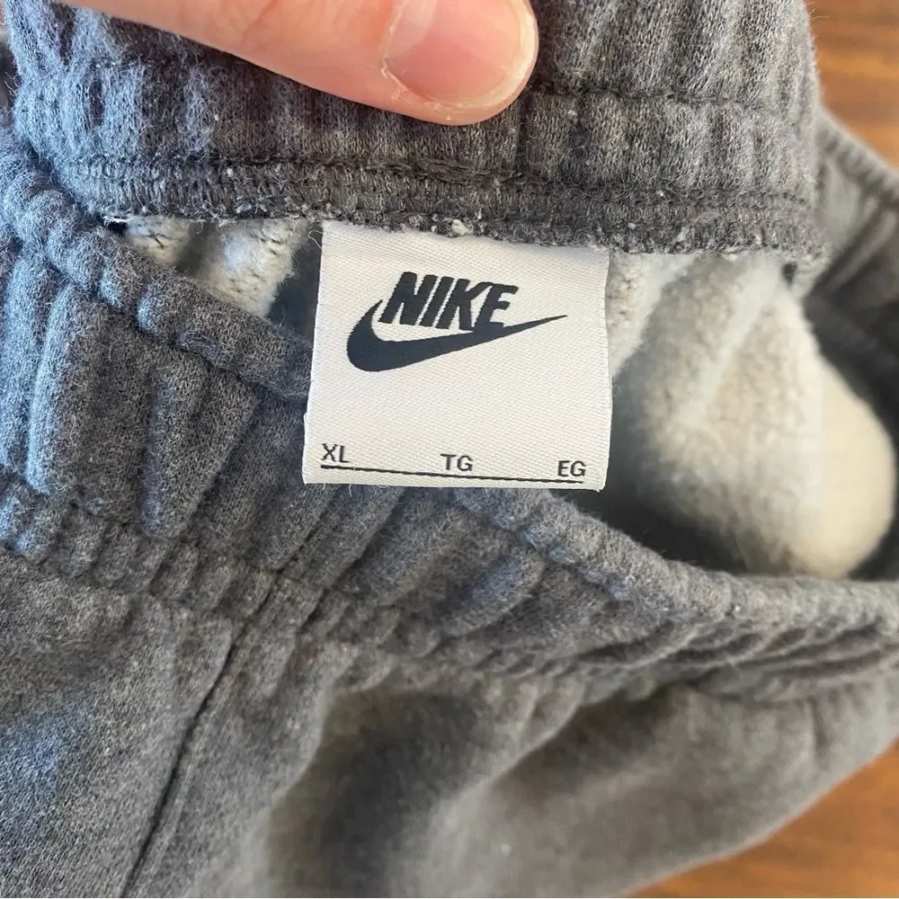 Nike Men's Sportswear Club Fleece Jogger Pant size XL gray sweatpants